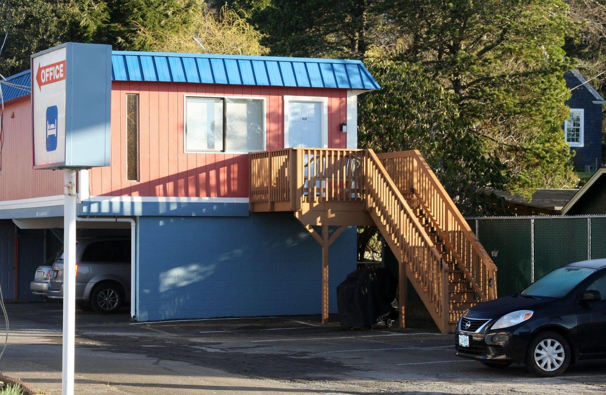 Heidi'S Inn Ilwaco エクステリア 写真