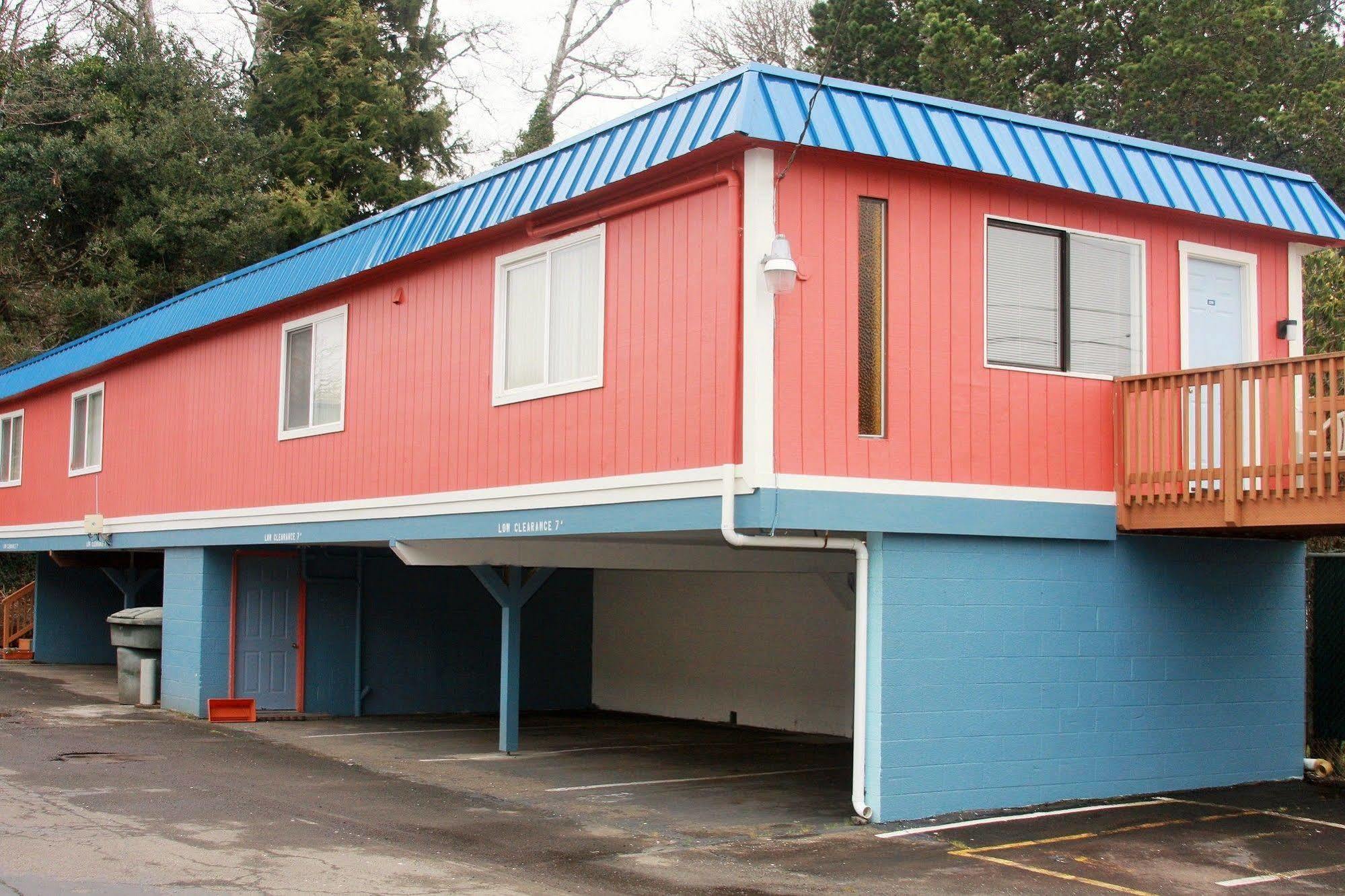 Heidi'S Inn Ilwaco エクステリア 写真